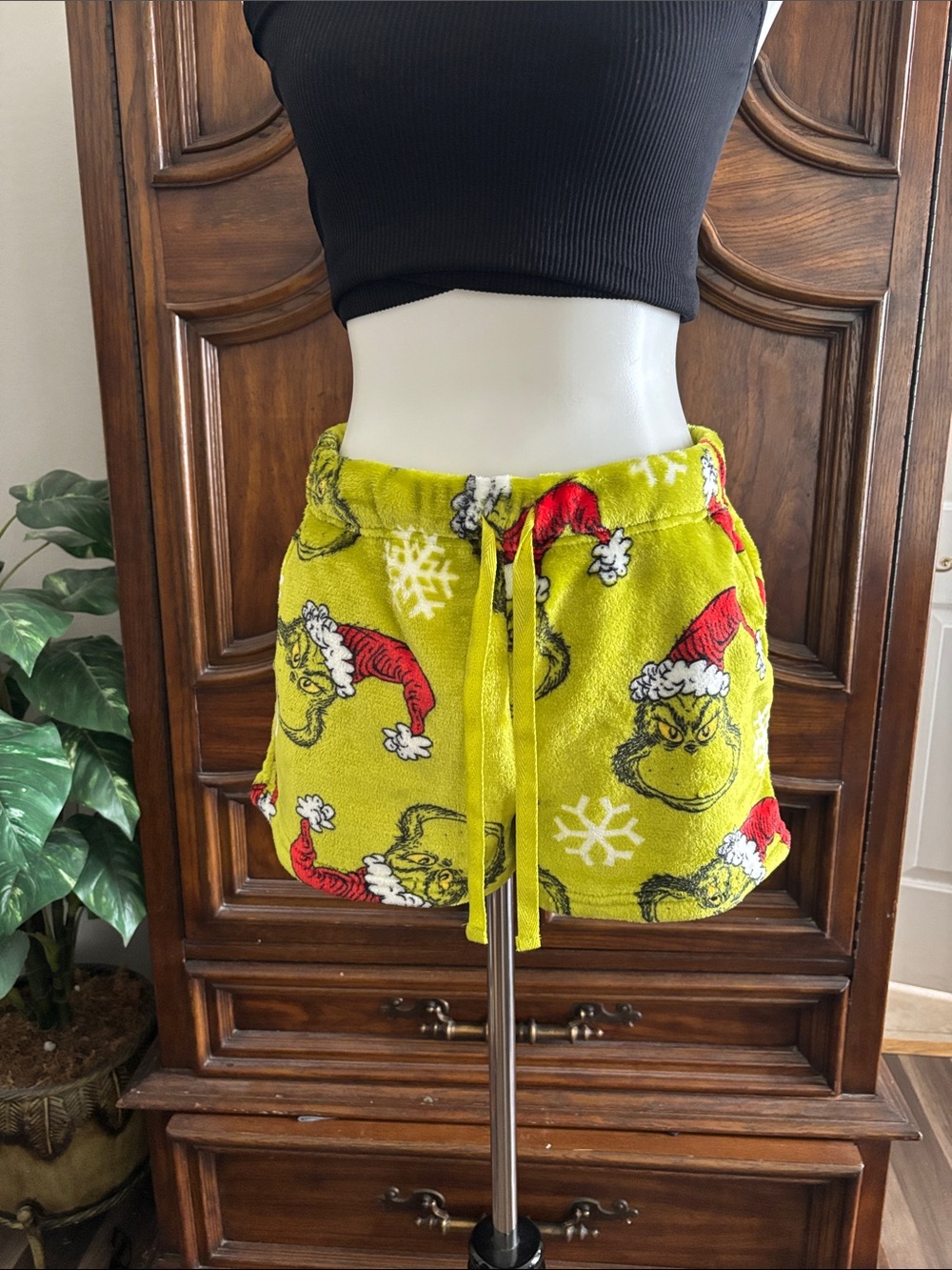 The grinch fleece pj shorts